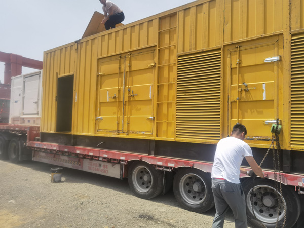 天等除了负载情况和发动机维护，还有哪些因素会影响 200kw 柴油发电机的油耗？