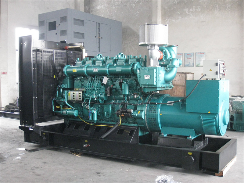天等200KW 柴油发电机的油耗是多少?